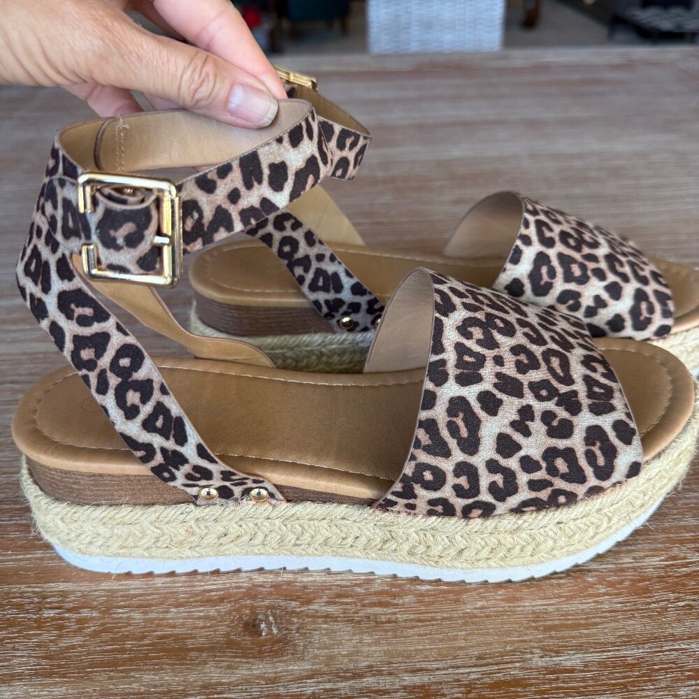 Forever Leopard Print Open Toe Ankle Strap Espadrille Size 10